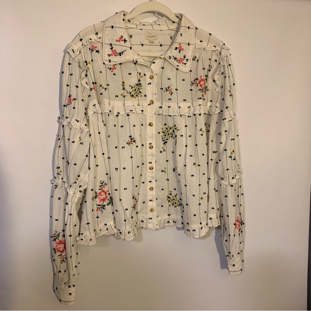 Anthropologie’s PILCRO Embroidered Floral Polka Dot Blouse - White & Pink Sz XL